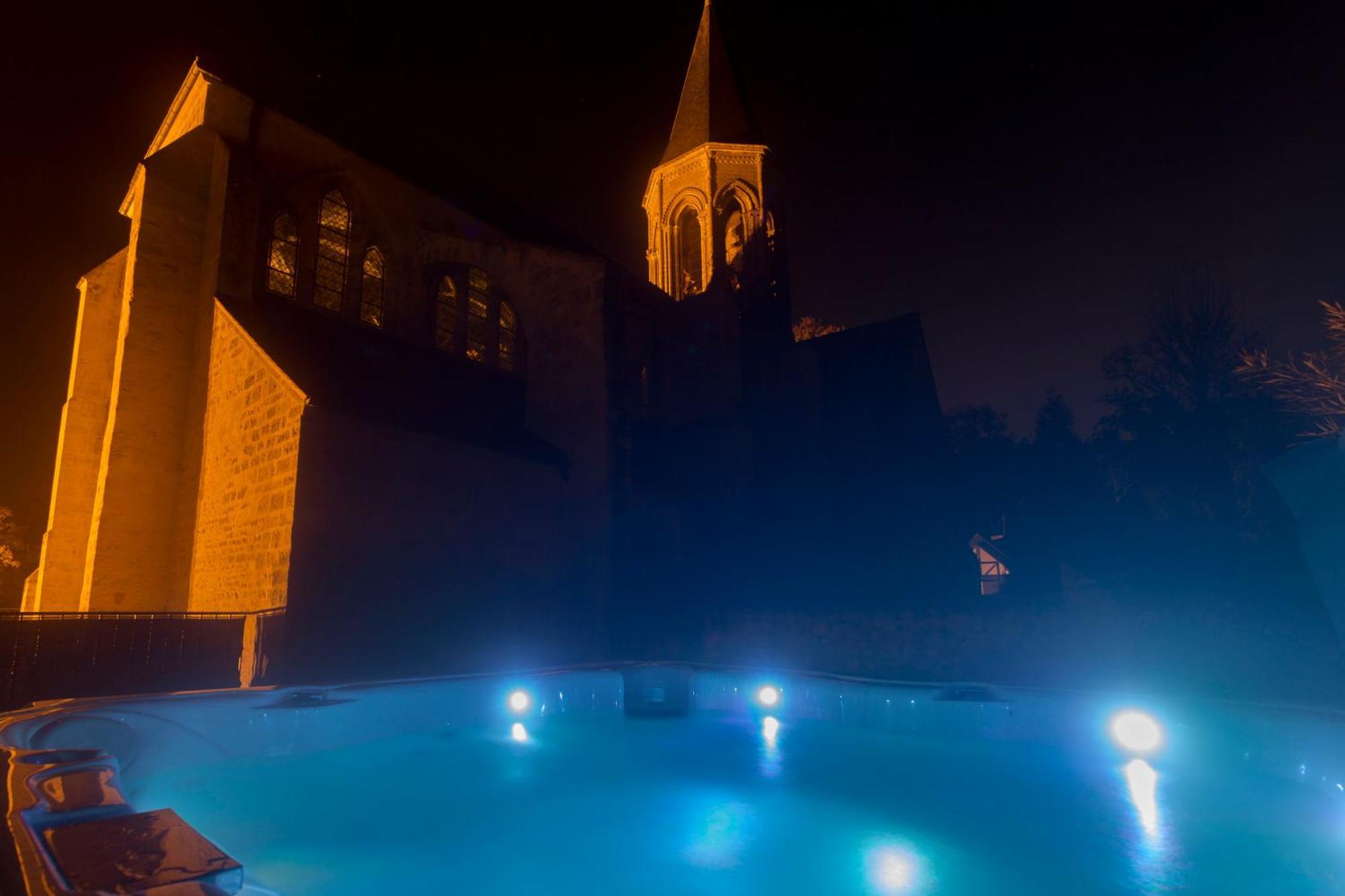Le Presbytere De Thiverval Екстериор снимка